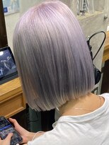 ダブルカラーミルクティーベージュカラーケアブリーチミニボブ