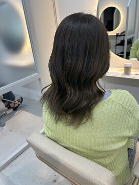 シダ(sida SAIIN) 【牧内】アッシュベージュ/バレイヤージュカラー/20代30代