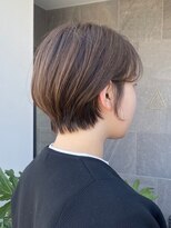 メゾン アヴァロ(Maison Avallo)&nbsp;綺麗めコンパクトなショートボブ