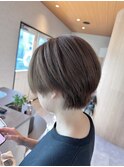 ツーブロックで毛量調整クラシカルボブ　サファイアベージュ