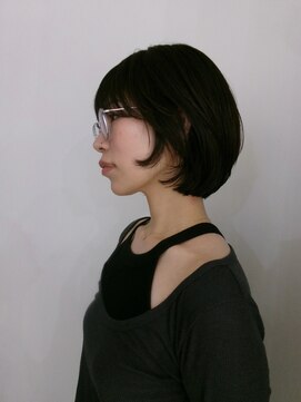 ポピンズ(poppins) ショートのようなボブのような