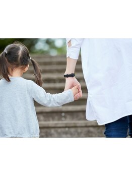 【当日割◎】大人女性のためのお悩み解決サロン◎親子のご来店大歓迎！【カット+カラー+TR\8800～】