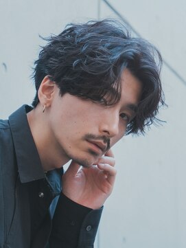 エリマ 横浜西口(elima) 横浜西口フェザーパーマフェザーショートセンターパート20代緩め