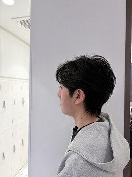 アッシュ 武蔵境店(Ash) ウルフでも!フェザーショート