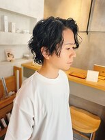リコ(Lico)&nbsp;色気漂うスパイラルパーマ&センターパート