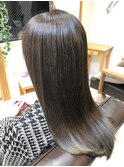 プラチナグレージュ