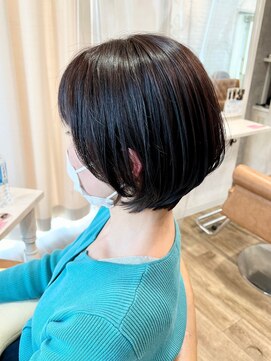 マカナ(makana) シンプルショートボブ