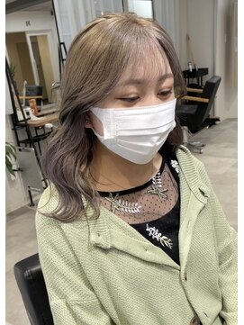 ツキ 横浜店(tuki) ミルクティーベージュ×インナーカラー×イヤリングカラー