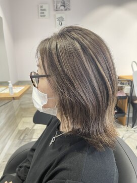 リーオオサカ(Lee Osaka) 【カット+3D】白髪ぼかしハイライト/新出奈津樹