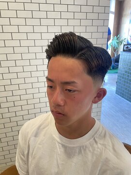 サードプレイス(Third Place) 七三スキンフェード外国人風フェードスタイル