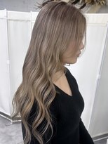 リア(riah)&nbsp;ダブルカラーミルクティーベージュレイヤーカット韓国ヘア