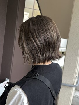 ロエ(loe) 冬の定番！まろみベージュでワンランク上の大人ハイライト