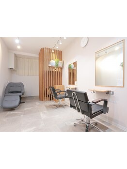 《南青山の"人生美容室"2席のみ隠れ家サロンでリラックス》どんな髪型になりたいかわからない人も◎