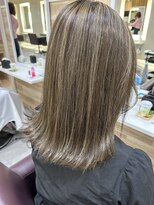 アヴァンス 江坂店(AVANCE.) グレージュハイライト