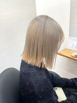 ワク 藤沢店(waku)&nbsp;ホワイト　ベージュ　ケアブリーチ