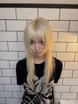 ベレーザ 渋谷(BELEZA) 15878ブリーチ＆ダブルカラーホワイトブロンドラウンドバング