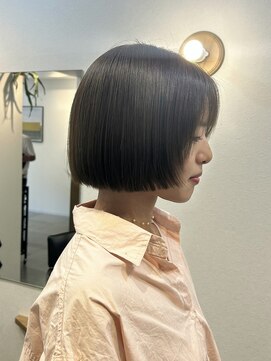 コニー アンド リリー(conne&riri) 前上がりbobに艶ヌードカラー
