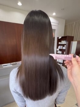 アリカ(arika)の写真/話題のTrで髪質改善！繰り返すカラーやパーマで傷んだ髪も艶やかさを与え、毛先まで潤いのある美艶に♪