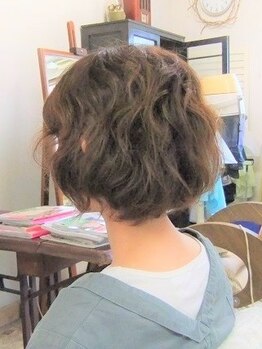 【なりたい×似合う】を叶える《RisaRisa》の技術は秀逸。こだわりのカットで周りから褒められるstyleに。