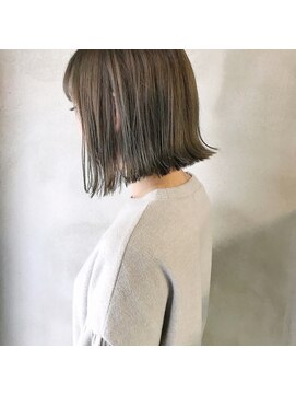 ミント(mint) 切りっぱなしボブ&赤み除去グレージュ