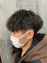 アクルヘアーバイテソロ(AKUR hair by tesoro)