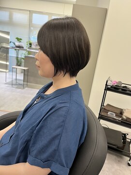 ノーティー(NORTY) 大人くびれショート/顔周りレイヤー/グレージュ艶髪