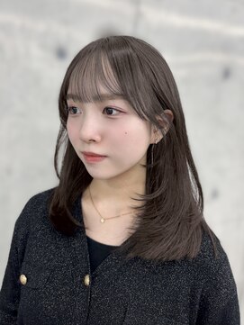 エヌアイ オモテサンドウ(ni omotesando) ミディアムレイヤー×ブラウングレージュカラー