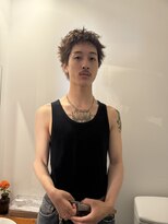 ソーレ(sole)&nbsp;寒色ブラウンとランダムに動く長めスパイキーショート