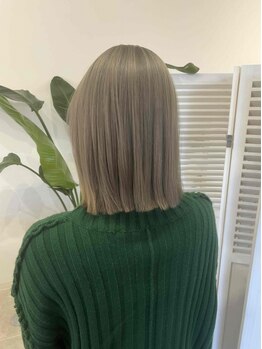 髪に優しい選抜ブリーチを使用◎透明感カラーや最新トレンドカラーであなたのなりたいを叶える♪