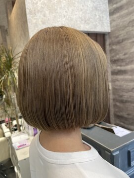 ヘアー ブランコ(hair Blanco) ミニボブミルクティーベージュ