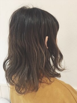 ネオリーブエム(Neolive em;) neolive em ハイライト×マットベージュ☆☆