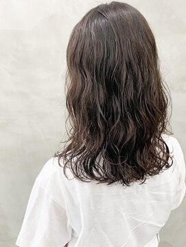 ソーコ 渋谷(SOCO) ＊【SUN】暗髪くるくるパーマ（モエ）