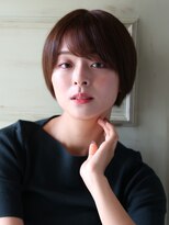 ヴァン カウンシル 王子(VAN COUNCIL)&nbsp;ツヤっとした質感で、大人かわいいカジュアルスタイル