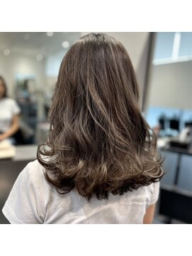 アッシュヘアー 西野店(ASH HAIR) Aラインレイヤー×メリハリハイライト