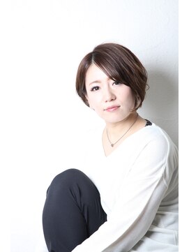 クラク 笹塚店(KURAKU) 大人可愛い30代40代小顔ワンサイドショートボブ丸み黒髪前下がり