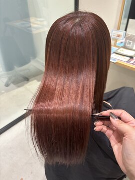 ファムバイアヴァンス(Femme by AVANCE.) 髪質改善点カラーで艶々レッドカラー