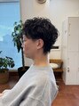 ブルー(blue) 髪のクセは活かすことでスタイリングも楽に雰囲気を作れます。