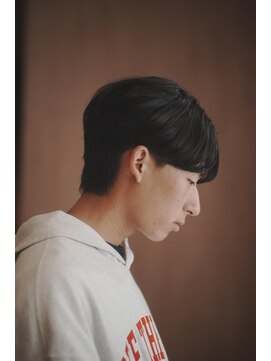 ミューズ バイ ケンジ(MUSE by KENJE) センターパートメンズカットハンサムウルフ韓国ヘア