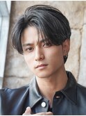 スーツ短髪ツーブロック束感モテる黒髪シークレットパーマ流行
