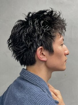 フィフス トウキョウ (fifth TOKYO) 渋谷ツイストスパイラルパーマメンズカットスパイキーショート