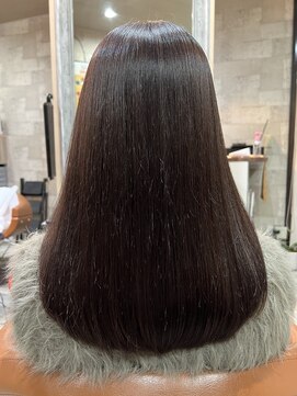 縮毛矯正で毎朝のお手入れがラクになります。