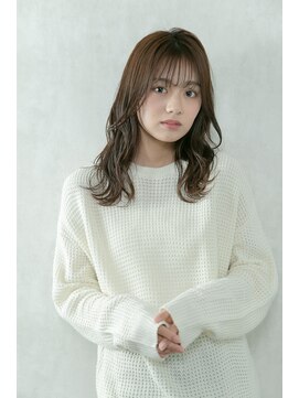 ディスオモテサンドウ 表参道(This OMOTESANDO) ひし形ふんわり愛されセミロング