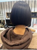 ダークグレー×ぱつっとボブ
