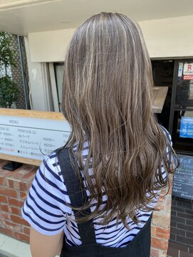 ビグディーサロン 武庫川(BIGOUDI salon) ハイライト×アッシュカラー