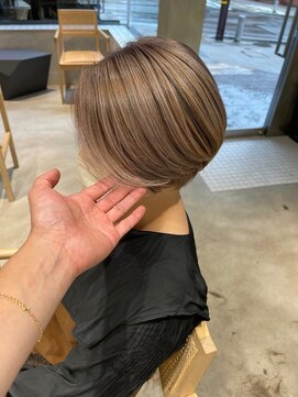 ニカイ(2F) 似合わせカット/イメチェン/クールショート/ハイトーンカラー