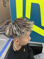 ダズルヘアラッシュ(DAZZLE hair RUSH)&nbsp;ホワイトハイライト×ツイストパーマ