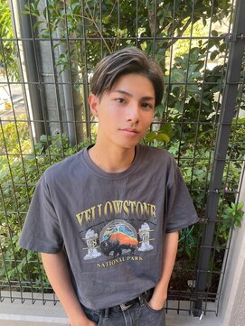 キング 枚方店(K!ng) 縮毛矯正髪質改善ハイライトレイヤーカット高槻美容室エクステ