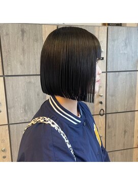 アース オーセンティック アクロスプラザ 与次郎店(EARTH Authentic) 切りっぱなしボブ♪