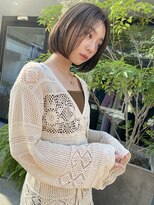 表参道白髪ぼかしウルフショートカットベージュアッシュ30代40代