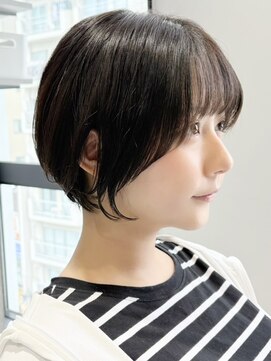 エリマ 武蔵小杉(elima) ショートカットくびれショート前下がりボブベージュカラー40代